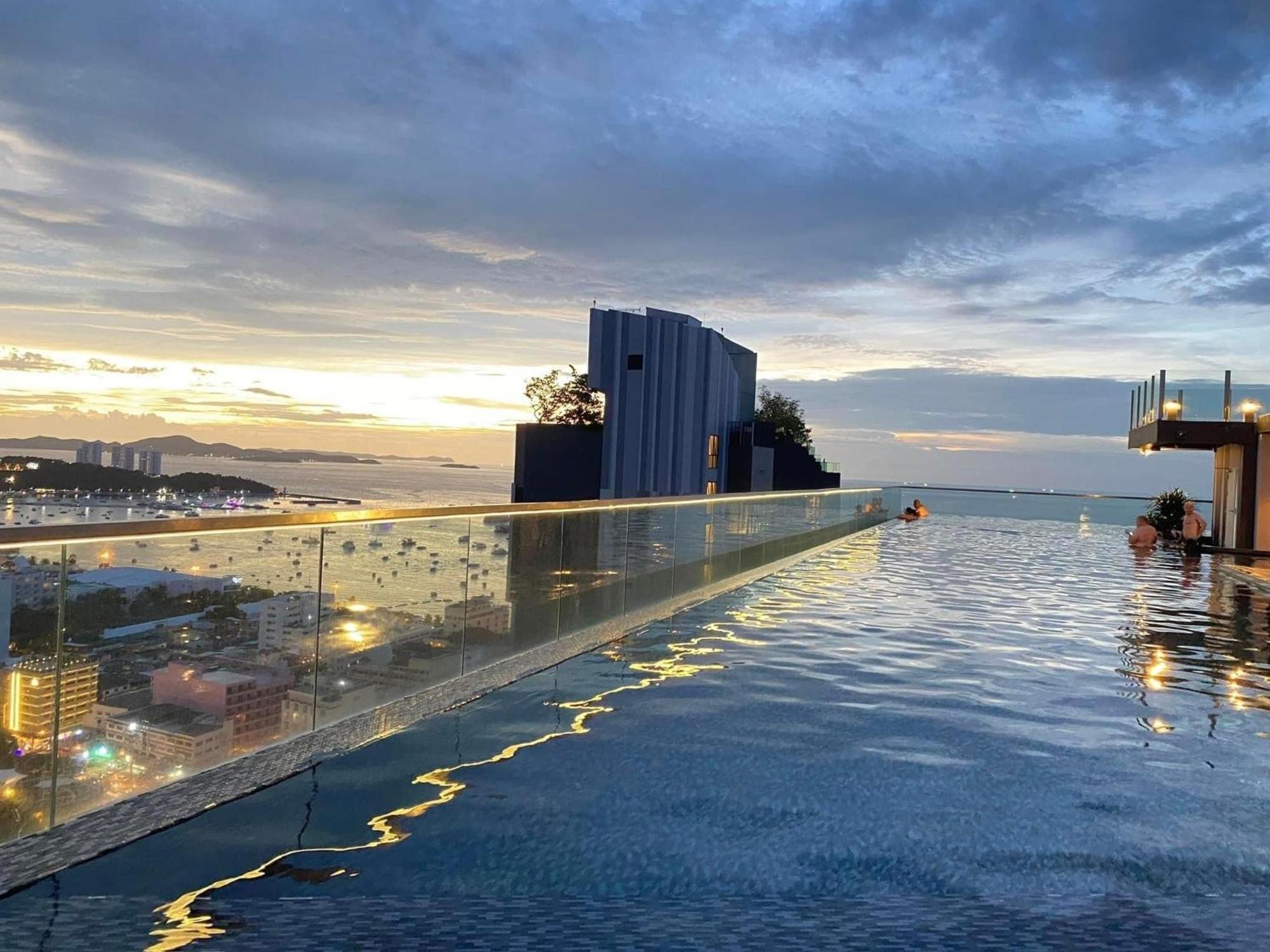The Base Central Pattaya By Mickey מראה חיצוני תמונה